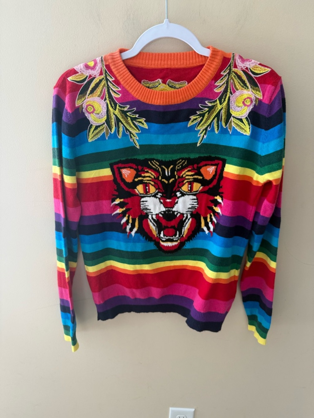Rainbow Knit Embroidered Tiger Hollywood Sweater womens size Medium?